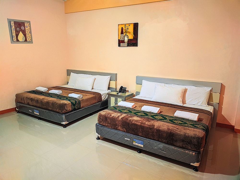 ANNEX TWIN FAMILY ROOM
